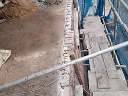 Thi công khoan cấy thép ban công bằng keo Ramset G5 tại 104 Định Công, Hoàng Mai, Hà Nội