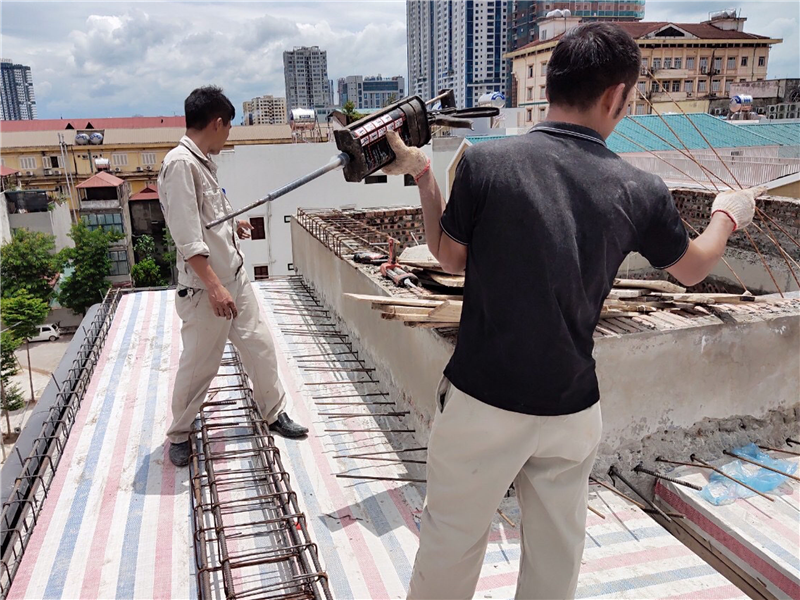 Hướng dẫn các bước thi công khoan cấy thép/bulong bằng keo Ramset G5